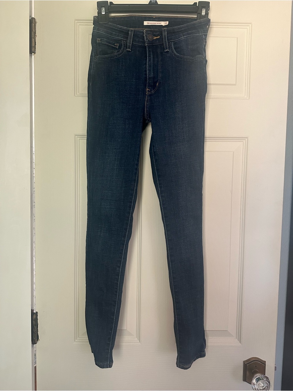 Levi’s Dark Wash Skinny Women’s Jeans